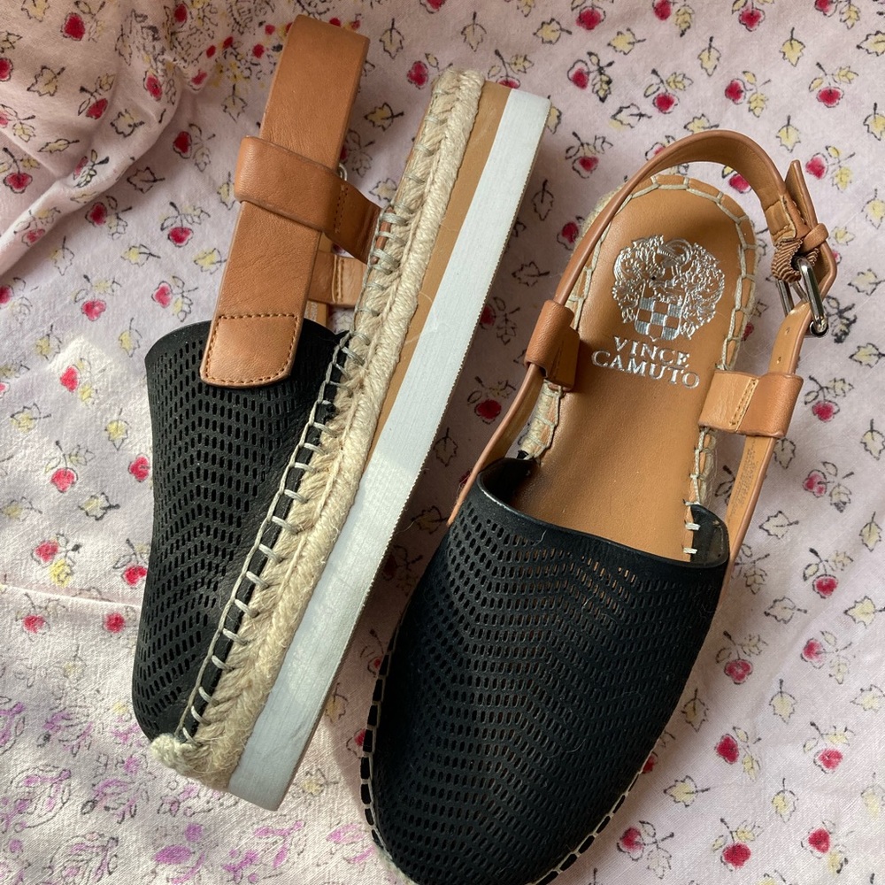 EUC Vince Camuto Black and Leather Espadrille Sandal Size 6